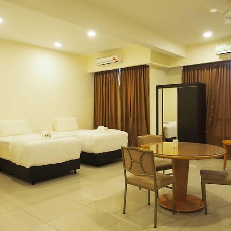 Premier Times International Hotel スリ・カンバンガン エクステリア 写真